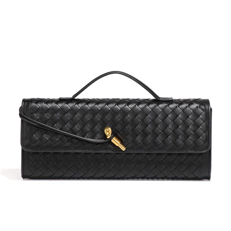 Bottega Veneta  Andiamo Clutch