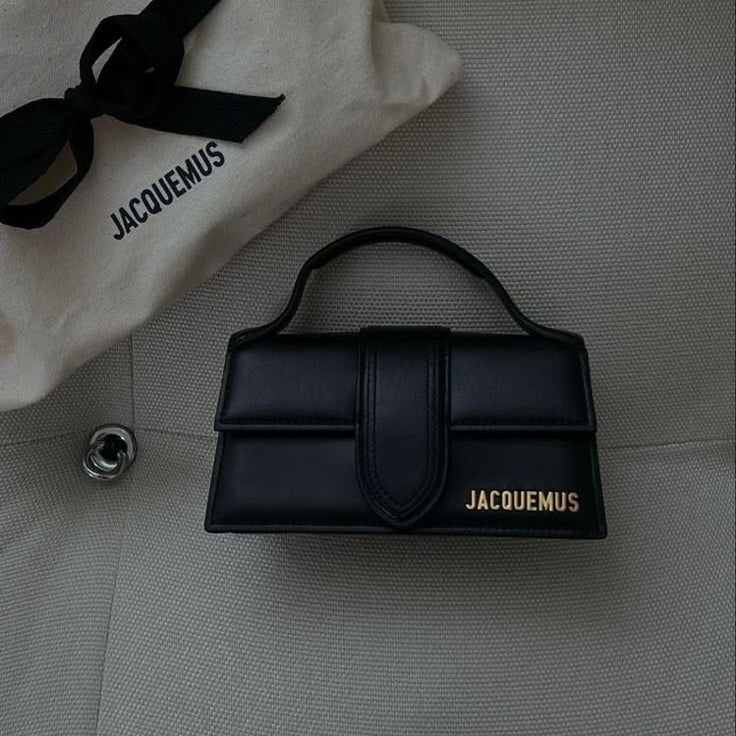 Jacquemus Le Bambino